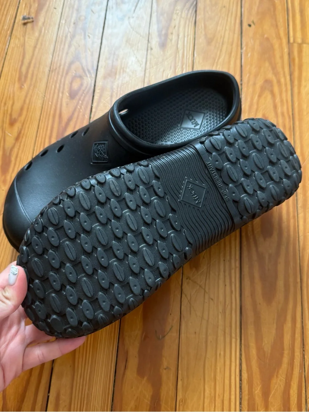 Black Men's Athletic Slip-On Clogs